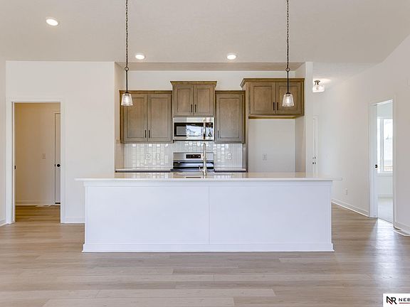 5th image of 11106 Portage Dr
