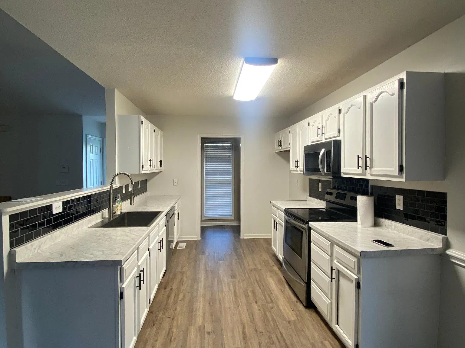 1662 Lemming Dr — Photo 2