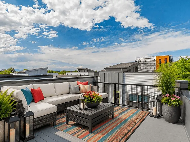 University Hills Townhomes — Photo 35