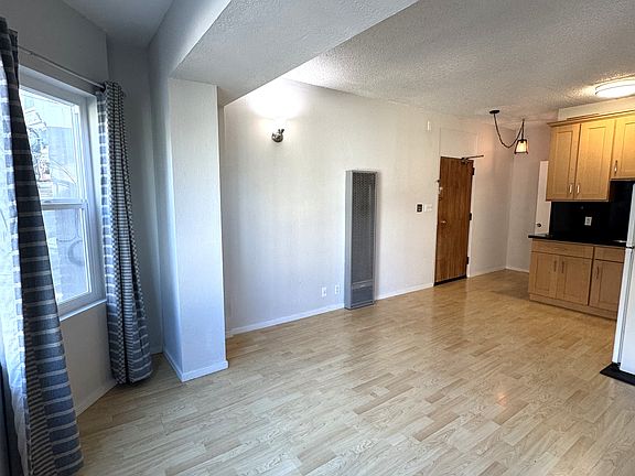 5th image of 1325 Green St #101