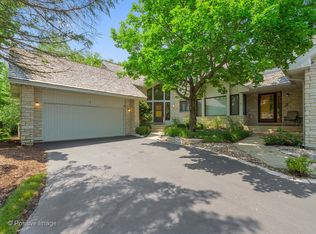 7 Bel Aire Ct, Burr Ridge, IL 60527