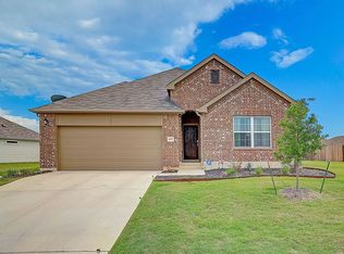400 Colthorpe Ln, Hutto, TX 78634