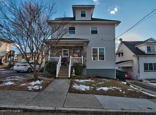 206 E Pine St, Dunmore, PA 18512