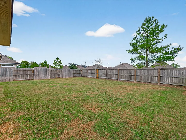 246 Brocks Ln — Photo 35