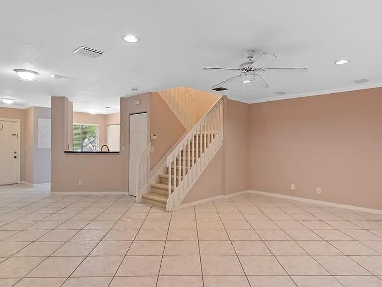 1186 SW 44th Ave — Photo 85