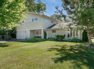 610 Hillside Dr, Hinsdale, IL