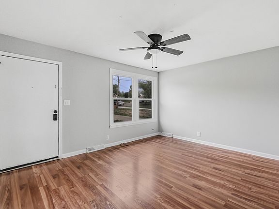 5th image of 106 Winston Ct