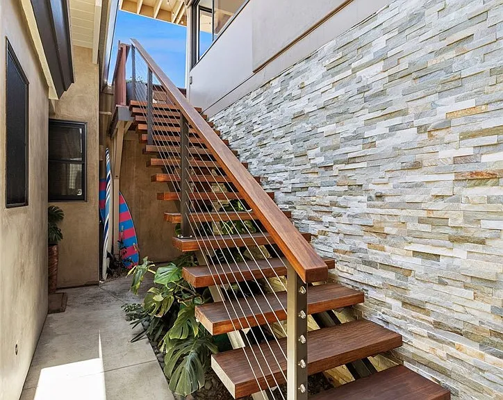 290 La Brea St — Photo 11