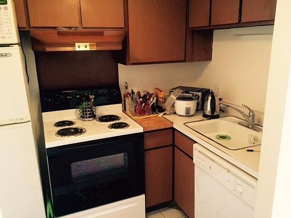 4th image of 555 E William St APT 19H