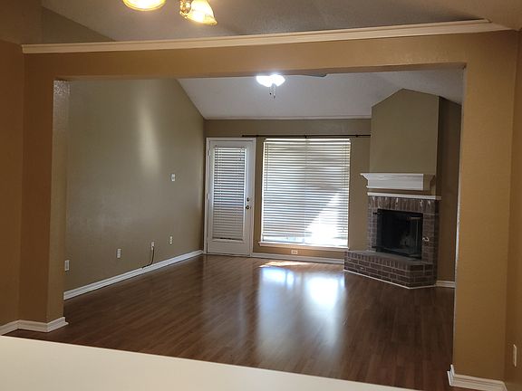 2nd image of 5701 Alicante Dr
