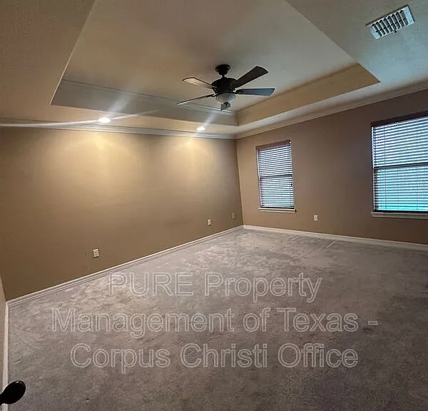 6902 Anastasia — Photo 16