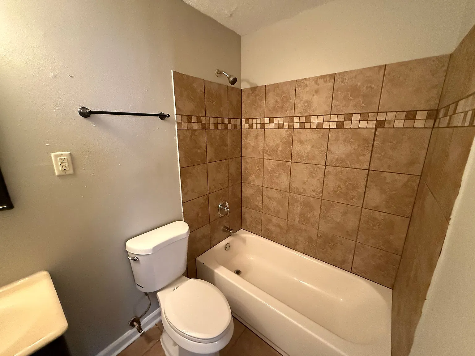3594 Hicky St — Photo 3