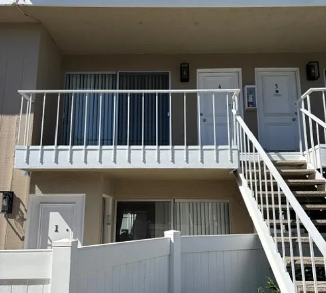 4-1170 Rutland Rd #4 — Photo 7