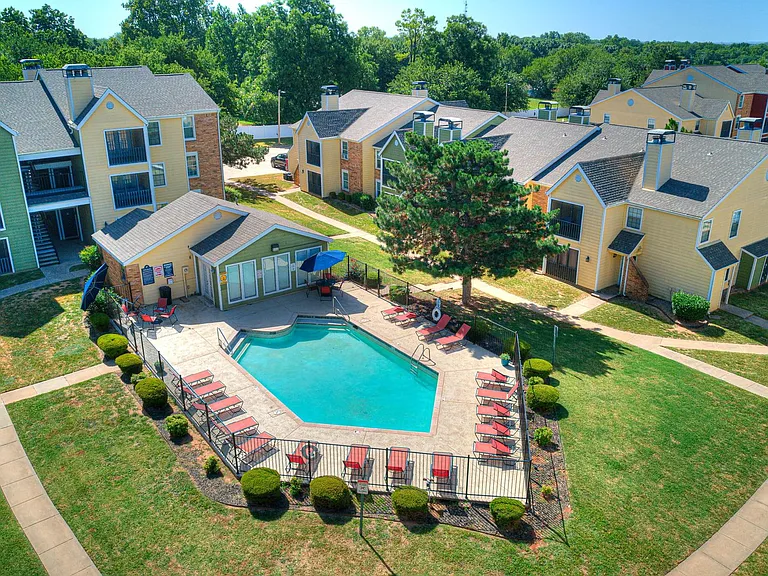 Post Oak Apartments — Photo 47