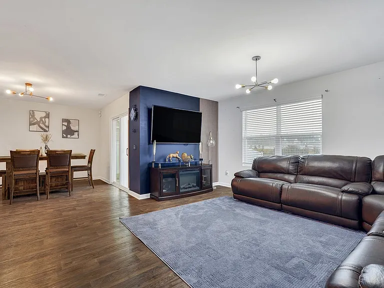 123 Tobago Cir — Photo 9