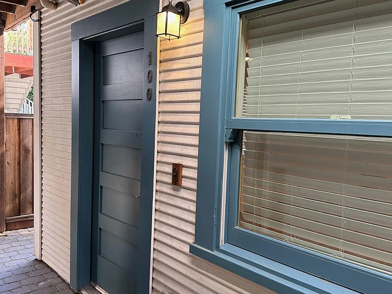 305 U St #100 — Photo 2