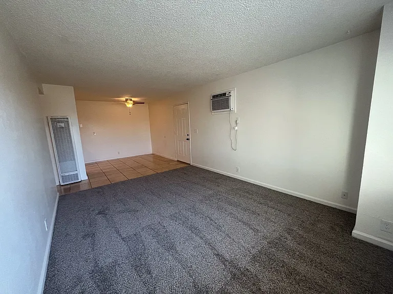 2364 Las Plumas Ave — Photo 3