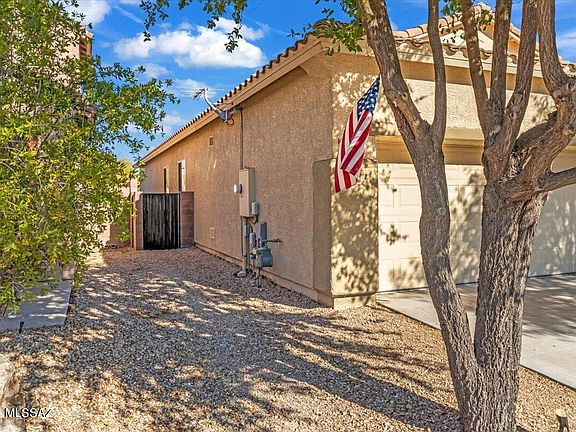 2nd image of 12511 E Rust Canyon Pl