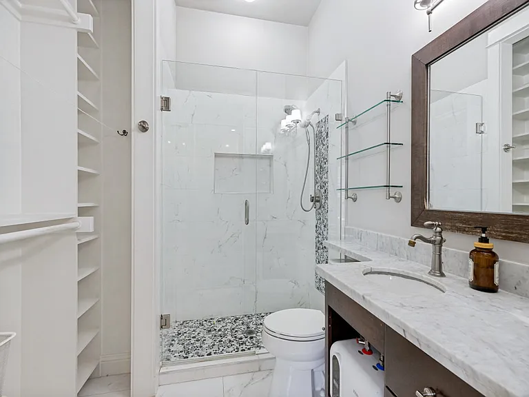 411 Brazoria Dr — Photo 12