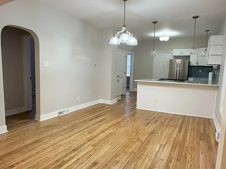 806 Hayes St — Photo 3