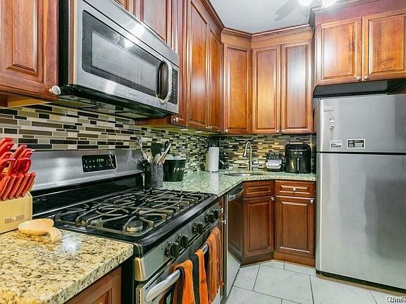 5th image of 48 Parkway Road