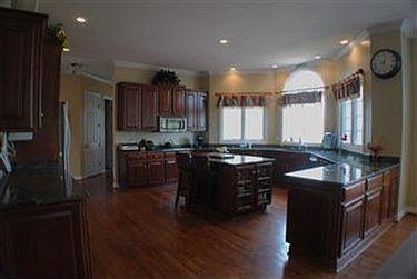 2nd image of 8440 Wembley Ct