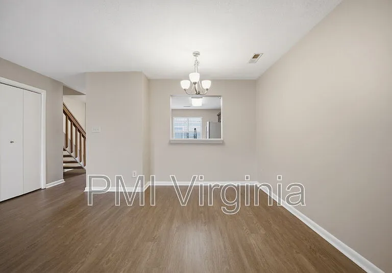 5140 Glenwood Way — Photo 10