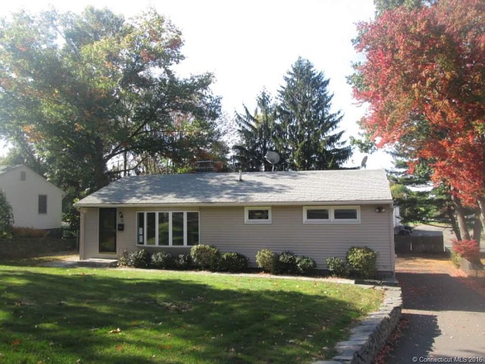 1st image of 50 Greenwood Dr