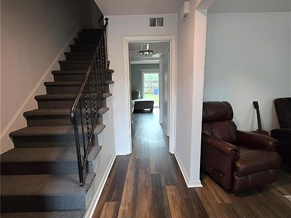 2nd image of 3205 Clover Hill Dr