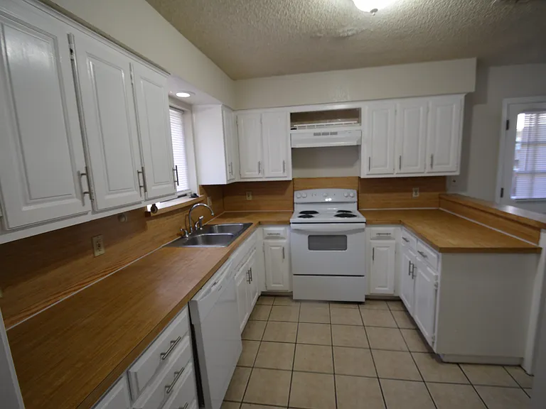 2238 Brigadoon Ct #2238 — Photo 5