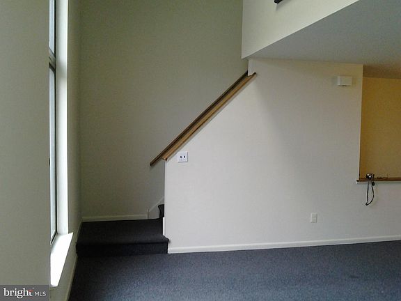 2nd image of 757 N Ringgold St Unit B