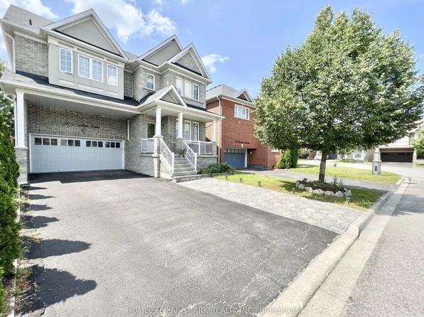 90 Crowther Dr, Newmarket, ON L3X 3G4