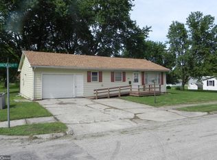 807 Jackson St, Bedford, IA 50833