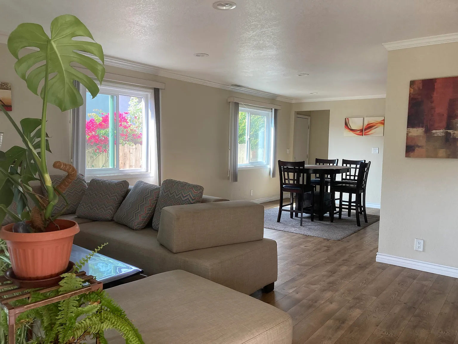 4 bed, 1426 sqft, $800 — Photo 2