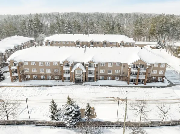 41 Coulter St #19, Barrie, ON L4N 6L9