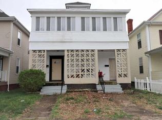 909 1/2 7th St, Huntington, WV 25701