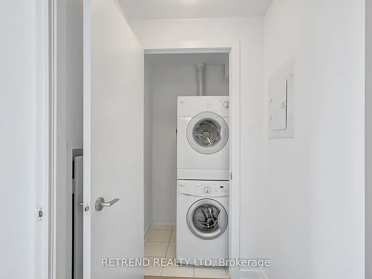85 Duke St W #1504 — Photo 19