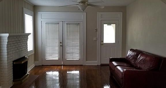 2nd image of 2343 Stella St