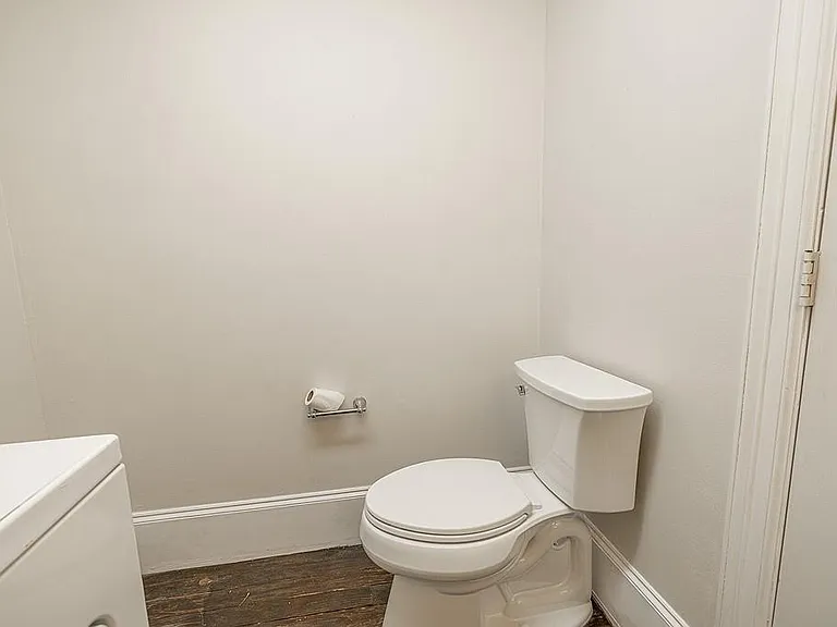 809 Milam St — Photo 14