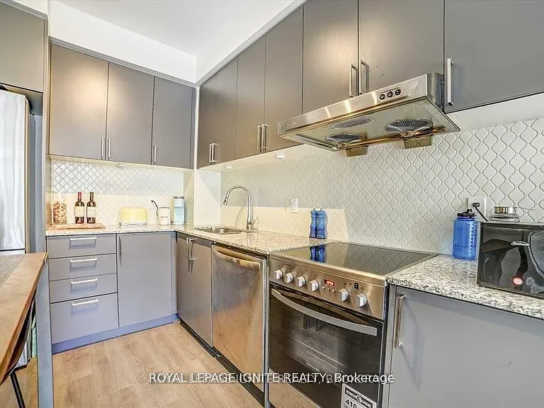 278 Buchanan Dr #523E — Photo 11