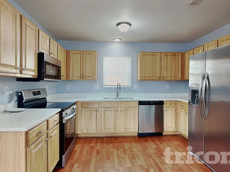 18011 Lynn Ln — Photo 6