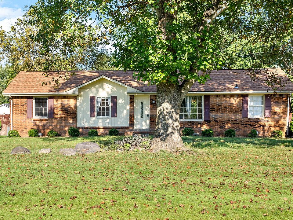 1st image of 224 Maplewood Dr
