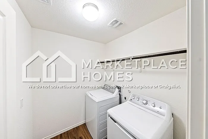 3416 Pauling Loop — Photo 28