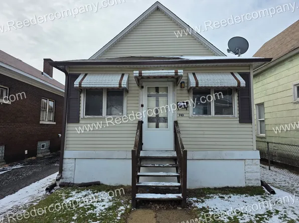 910 Wilcox St, Hammond, IN 46320