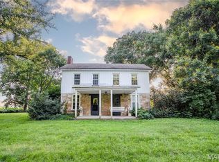 692 N Hillview Eldred Rd, Hillview, IL 62050