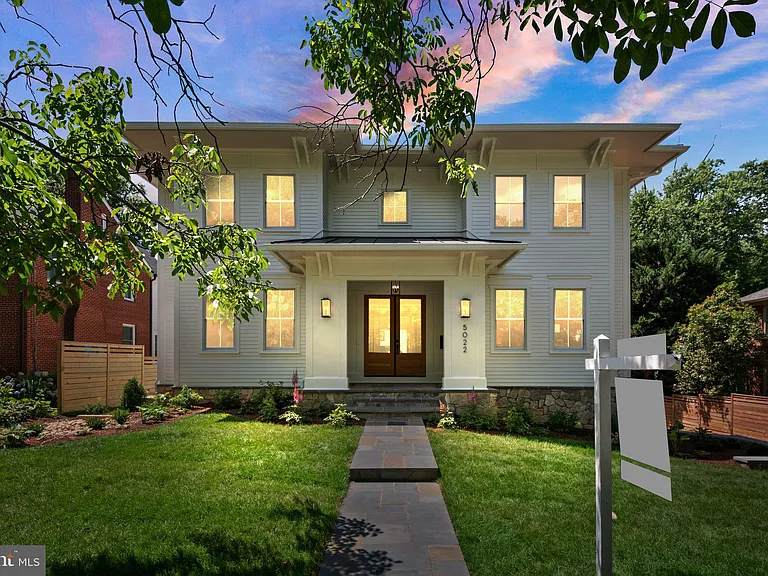 5022 Cathedral Ave NW — Photo 1