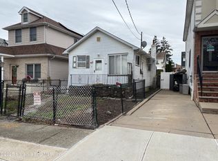 24 Glover St, Staten Island, NY 10308