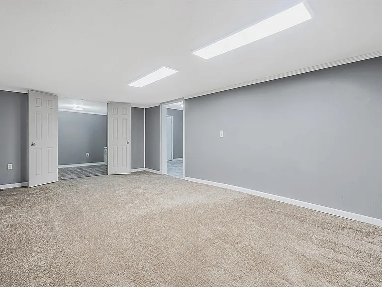 1219 N Parker St — Photo 19