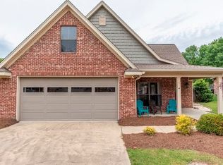 109 E Pointe Dr, Starkville, MS 39759
