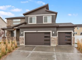 673 S Highpoint Dr, Saratoga Springs, UT 84045
